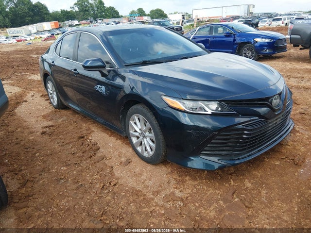 2018 TOYOTA CAMRY LE - 1
