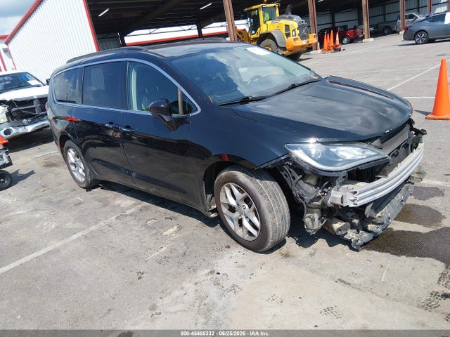 2017 CHRYSLER PACIFICA TOURING-L - 1