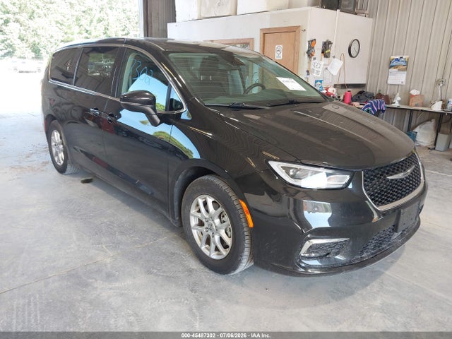 2023 CHRYSLER PACIFICA TOURING L - 1