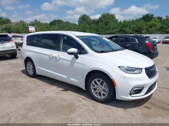 2023 CHRYSLER PACIFICA TOURING L - 1