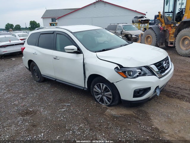 2019 NISSAN PATHFINDER SV - 1
