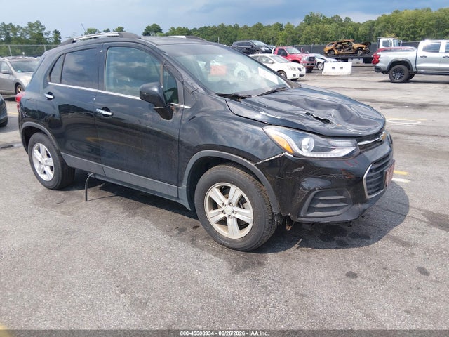 2019 CHEVROLET TRAX LT - 1