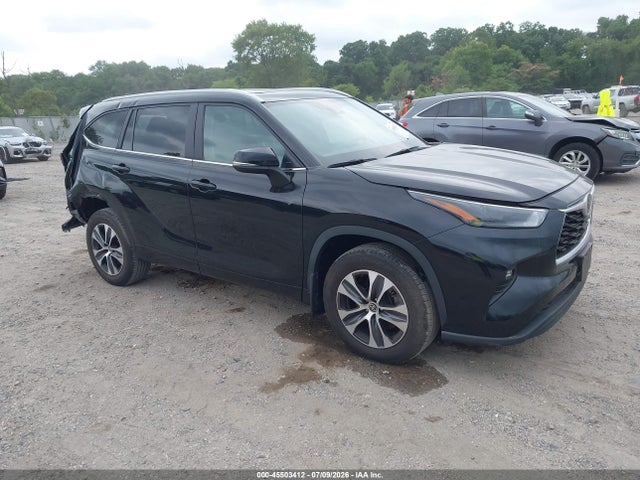 2023 TOYOTA HIGHLANDER XLE - 1