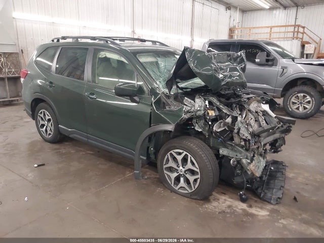 2023 SUBARU FORESTER PREMIUM - 1