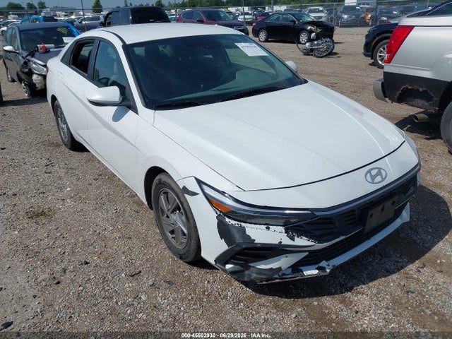 2025 HYUNDAI ELANTRA SE - 1