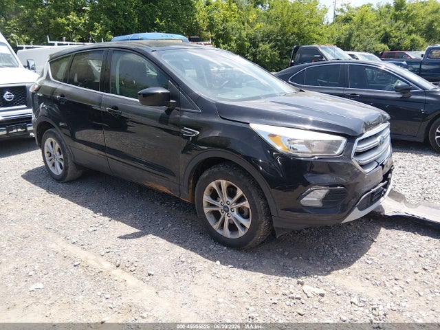 2017 FORD ESCAPE SE - 1