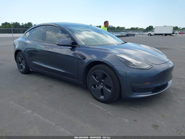 2021 TESLA MODEL 3 STANDARD RANGE PLUS REAR-WHEEL DRIVE - 1