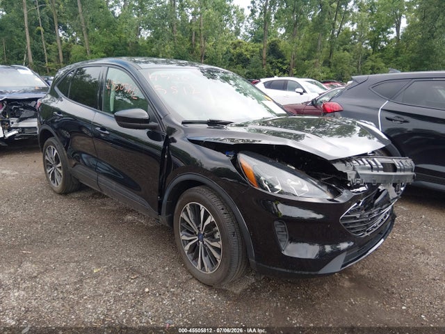 2022 FORD ESCAPE SE - 1