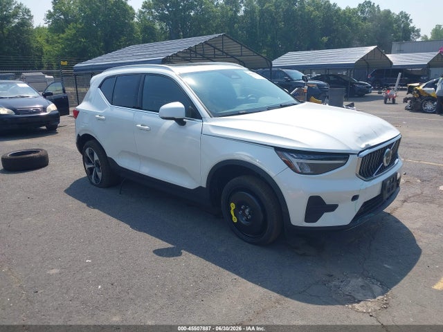 2025 VOLVO XC40 B5 CORE BRIGHT THEME - 1