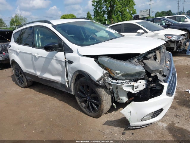 2017 FORD ESCAPE SE - 1