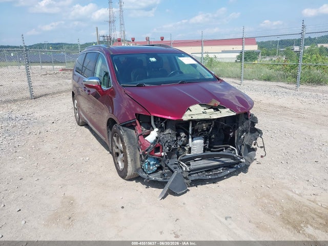 2018 CHRYSLER PACIFICA LIMITED - 1