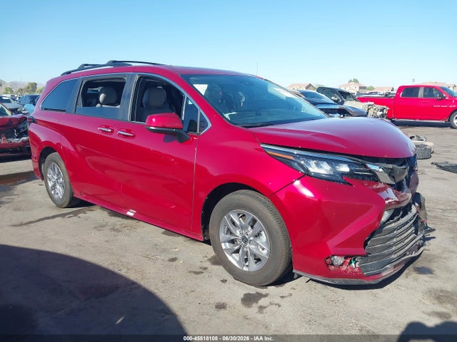 2026 TOYOTA SIENNA XLE - 1