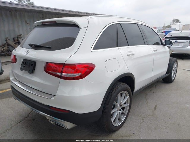 2018 MERCEDES-BENZ GLC 300 - 1