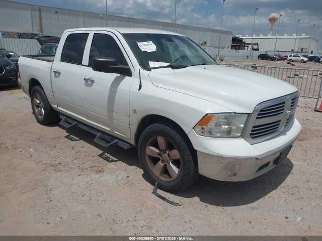 2016 RAM 1500 SLT - 1
