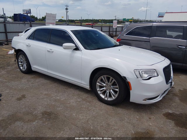 2017 CHRYSLER 300 LIMITED - 1