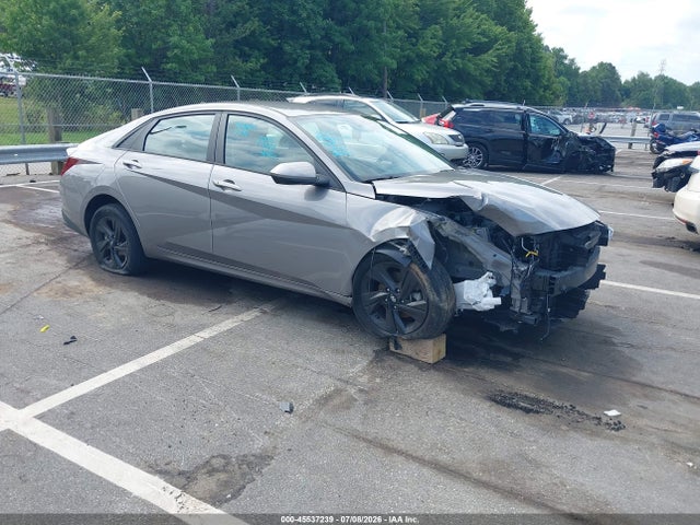 2022 HYUNDAI ELANTRA SEL - 1