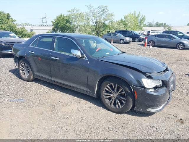 2017 CHRYSLER 300C - 1