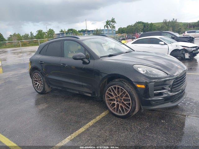 2020 PORSCHE MACAN - 1
