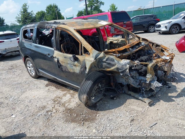 2017 CHRYSLER PACIFICA TOURING-L - 1