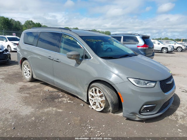 2022 CHRYSLER PACIFICA TOURING L - 1