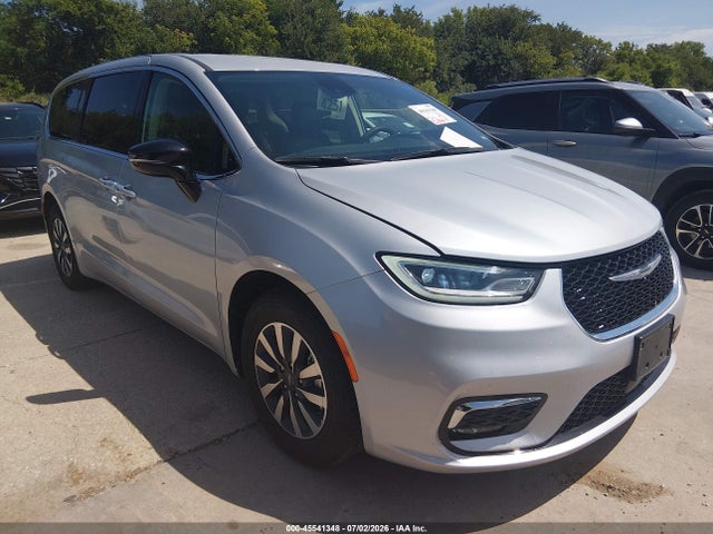 2024 CHRYSLER PACIFICA HYBRID SELECT - 1