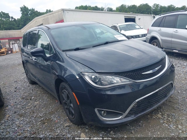 2020 CHRYSLER PACIFICA TOURING - 1