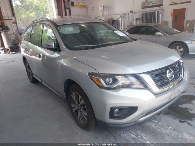 2017 NISSAN PATHFINDER - 1