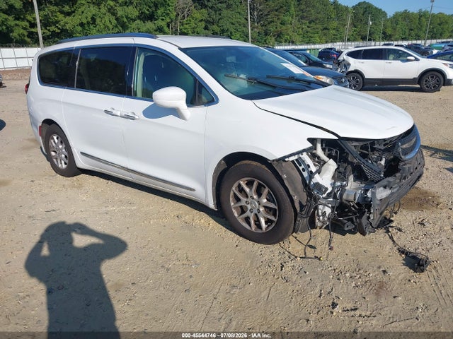 2020 CHRYSLER PACIFICA TOURING L - 1
