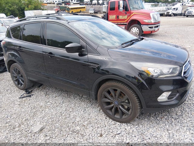 2017 FORD ESCAPE SE - 1