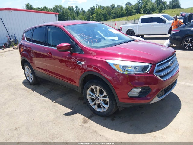 2017 FORD ESCAPE SE - 1