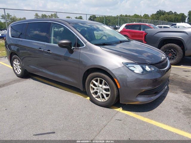2017 CHRYSLER PACIFICA TOURING - 1