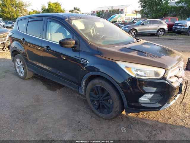 2017 FORD ESCAPE SE - 1