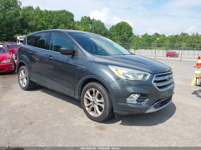 2017 FORD ESCAPE SE - 1
