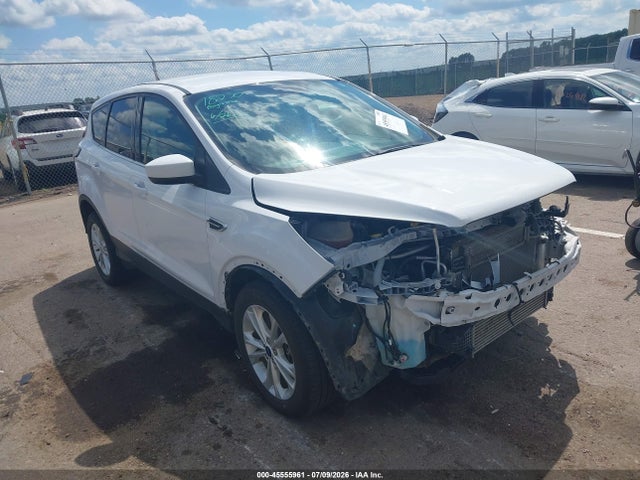 2017 FORD ESCAPE SE - 1