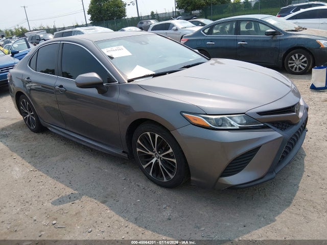 2019 TOYOTA CAMRY SE - 1