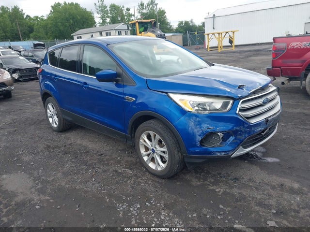 2017 FORD ESCAPE SE - 1