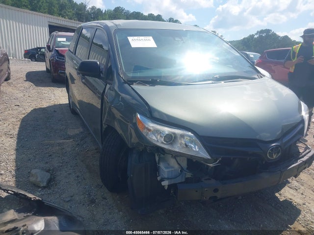 2018 TOYOTA SIENNA L 7 PASSENGER - 1