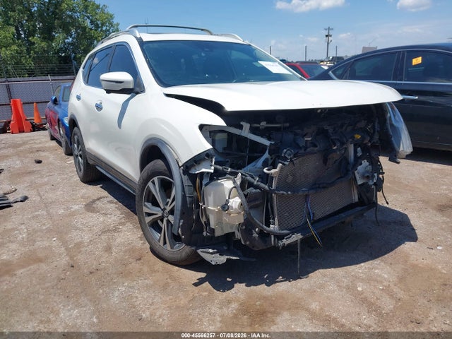 2019 NISSAN ROGUE SV - 1