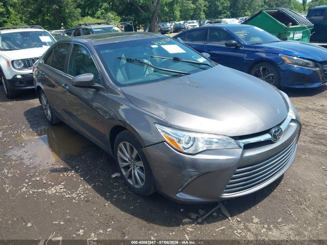 2017 TOYOTA CAMRY XLE - 1