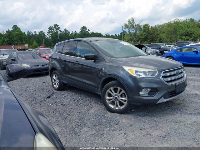 2017 FORD ESCAPE SE - 1
