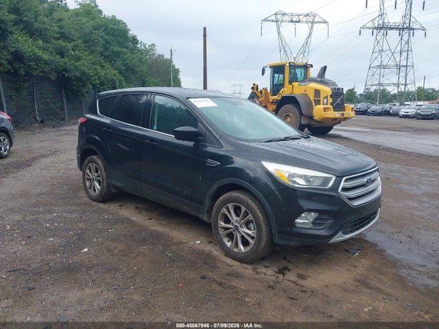 2017 FORD ESCAPE SE - 1