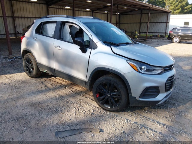 2021 CHEVROLET TRAX AWD LT - 1
