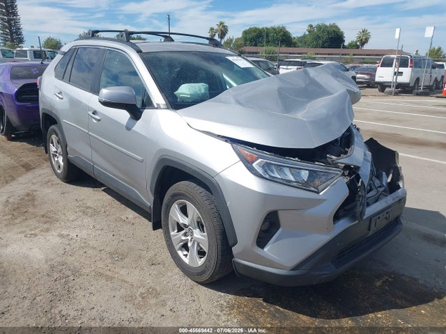 2020 TOYOTA RAV4 XLE - 1