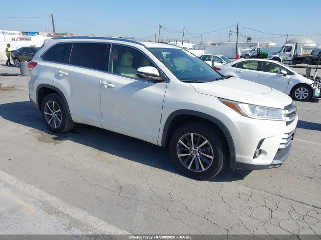 2017 TOYOTA HIGHLANDER XLE - 1