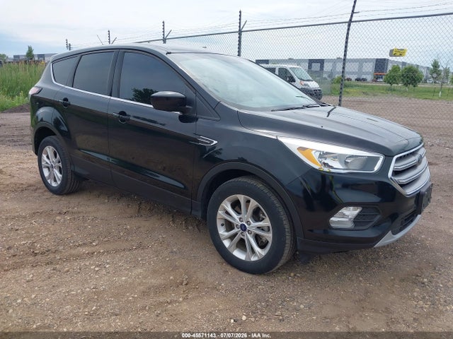 2017 FORD ESCAPE SE - 1