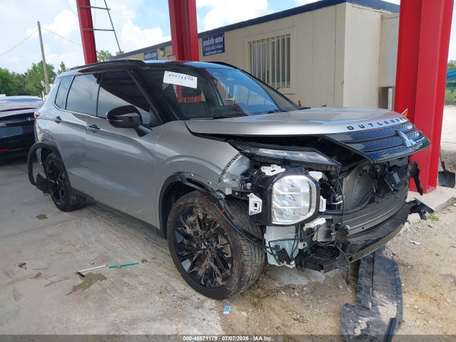 2024 MITSUBISHI OUTLANDER - 1