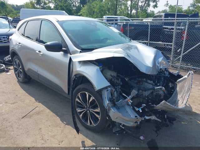 2022 FORD ESCAPE SE - 1