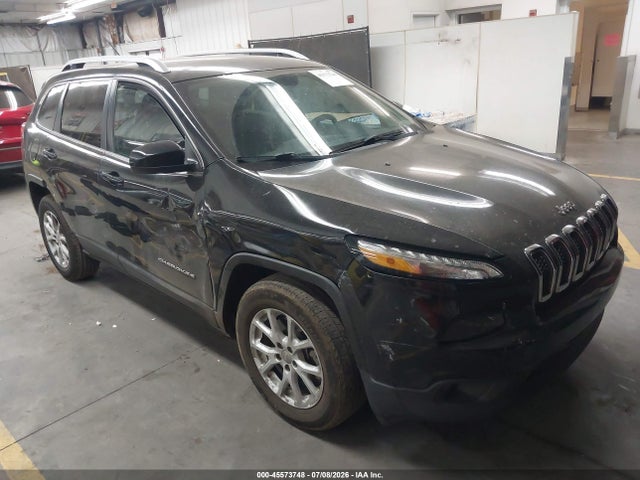2018 JEEP CHEROKEE LATITUDE FWD - 1