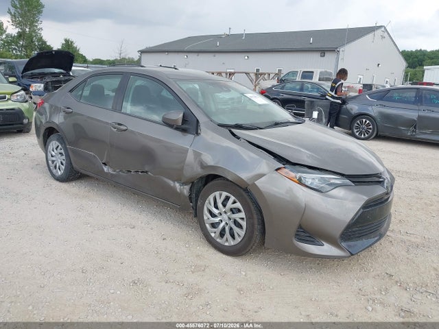 2018 TOYOTA COROLLA LE - 1