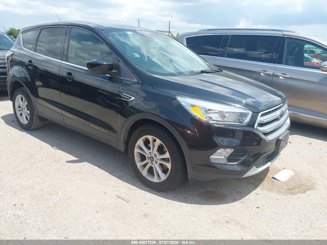 2017 FORD ESCAPE SE - 1